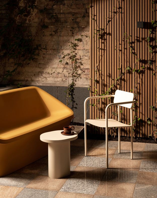 Table d'appoint en acier PILLA