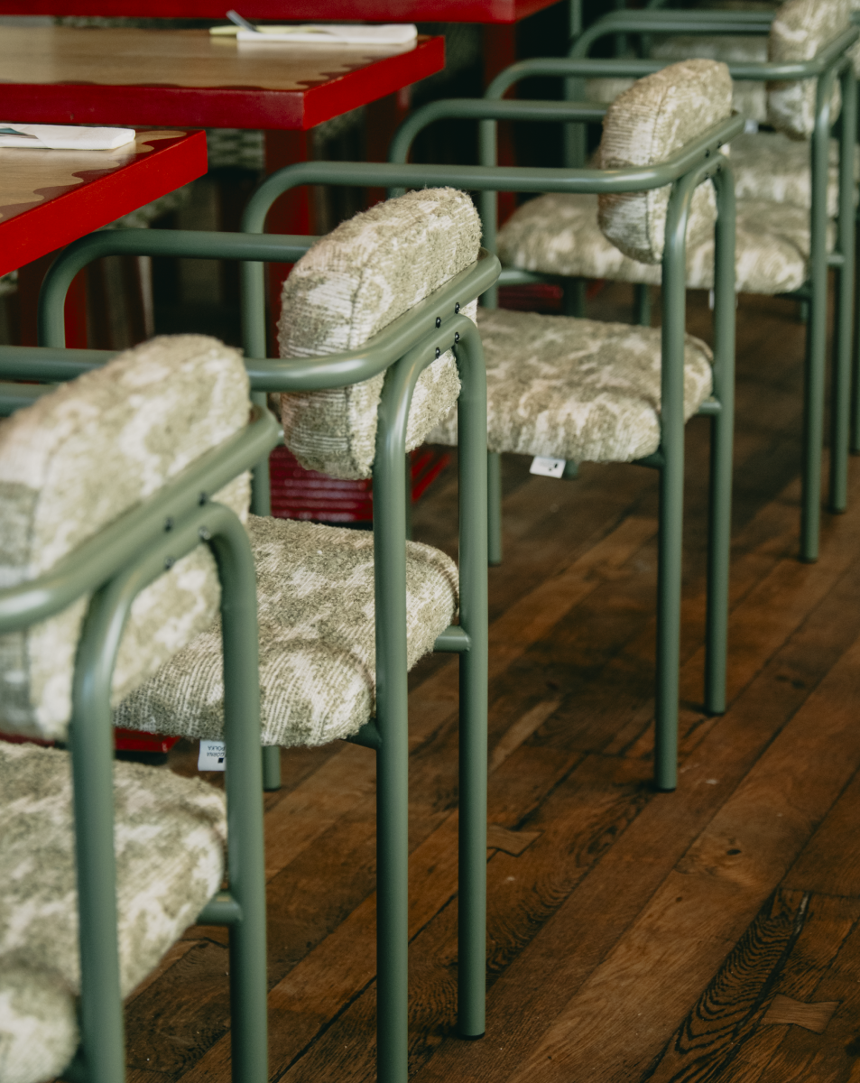 Chaise LUV avec accoudoir