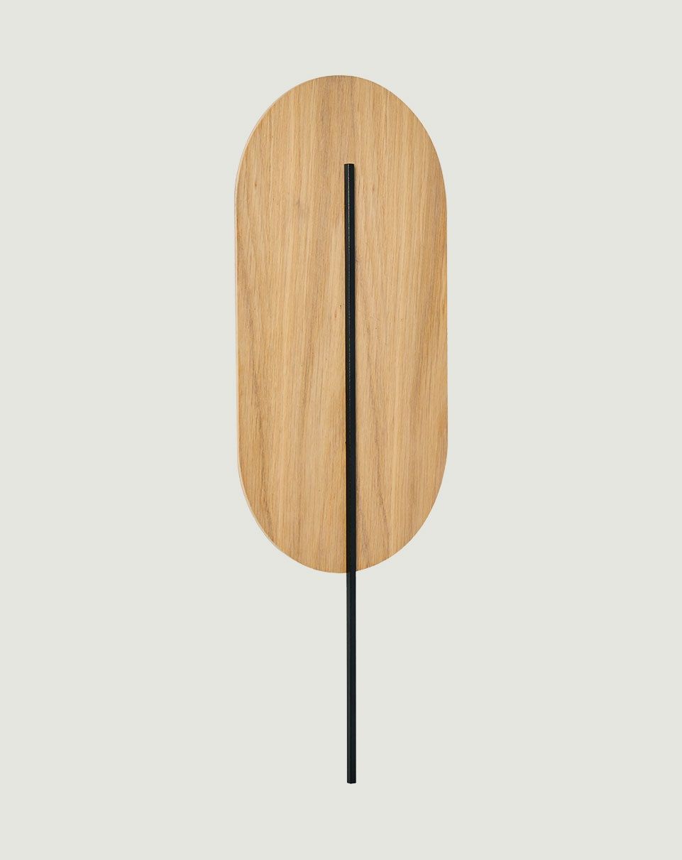 ROKKE WOOD applique murale en bois avec détails noirs