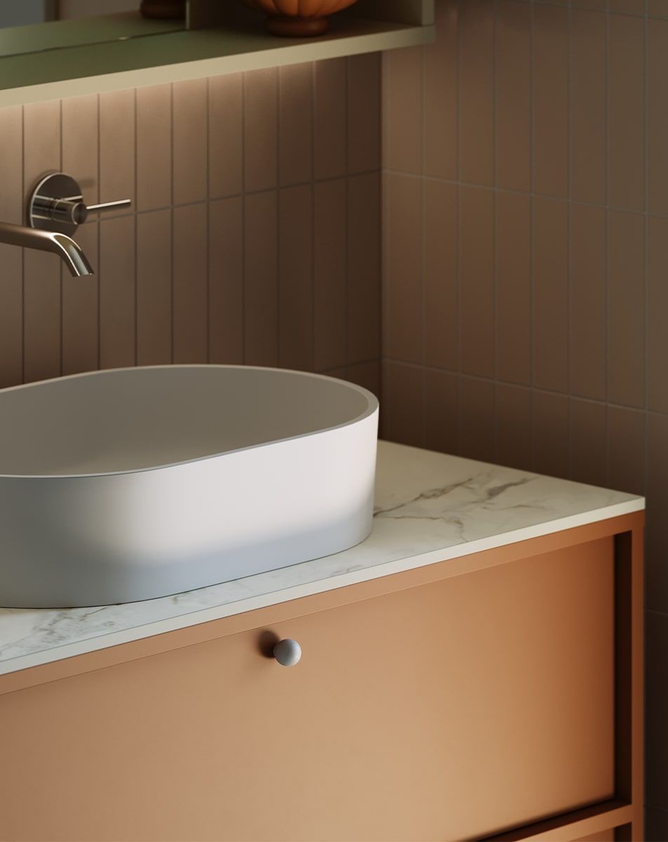 KABE meuble lavabo mural WKU02B en style JAPANDI
Couleur : Sahara Deep
Poignée : KD White sphere
Lavabo : OVO M+ Blanc brillant OMNIRES
Plan de travail : marbre fritté or