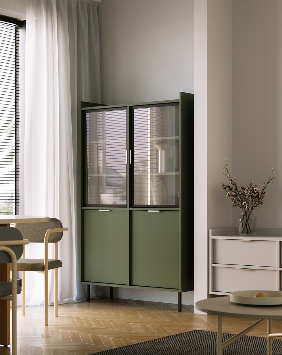 SIGI armoire basse WSN4
Couleur : vert cyprès
Verre : verre mousseline ornemental
Pied : noir
Poignée : argent LING